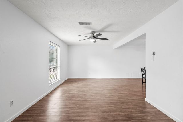 417 Brookdale Drive, League City, TX 77573