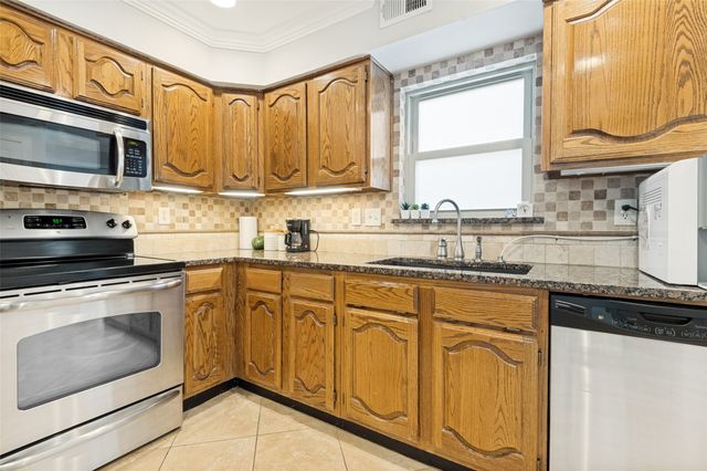 500 Saddle Rock Court, Irving, TX 75063