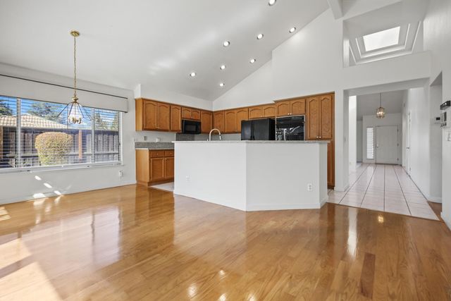 1598 Kimiyo St, Stockton, CA 95206