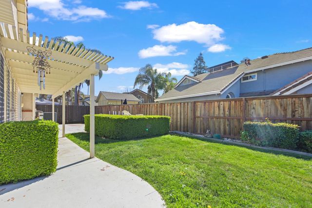 1598 Kimiyo St, Stockton, CA 95206