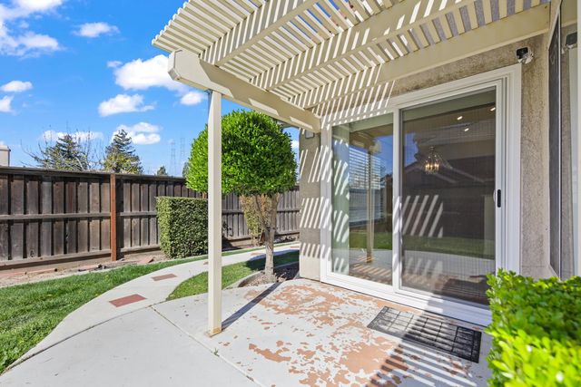 1598 Kimiyo St, Stockton, CA 95206