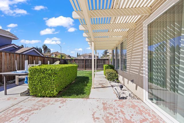 1598 Kimiyo St, Stockton, CA 95206