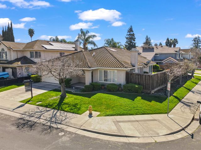 1598 Kimiyo St, Stockton, CA 95206