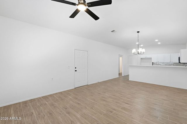 5821 E CALLE MAGDALENA --, Guadalupe, AZ 85283