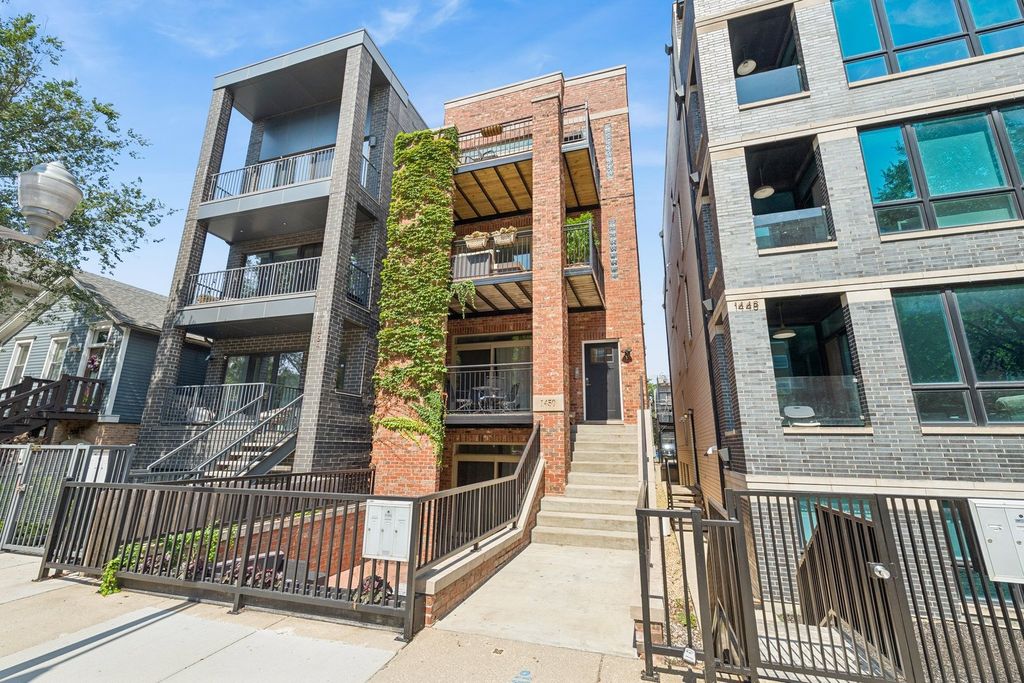 1450 W Chestnut Street 2, Chicago, IL 60642 — exterior