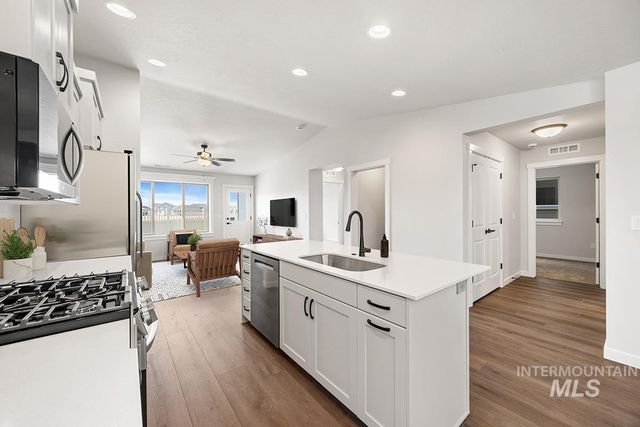 3515 E Cedarhurst Drive, Meridian, ID 83642