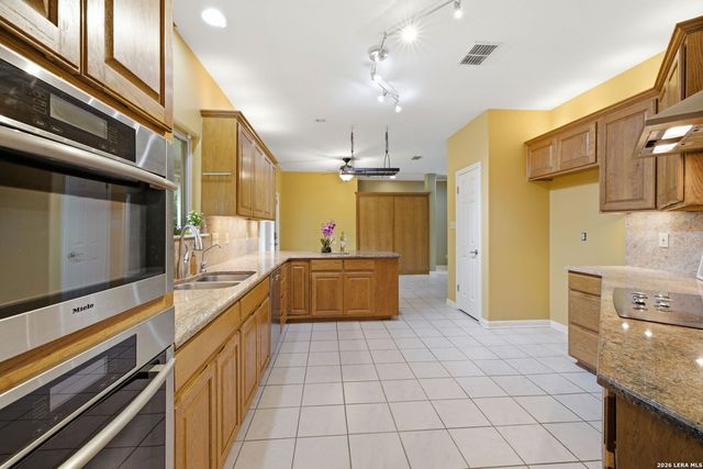 118 OAK HAVEN LN, Boerne, TX 78006