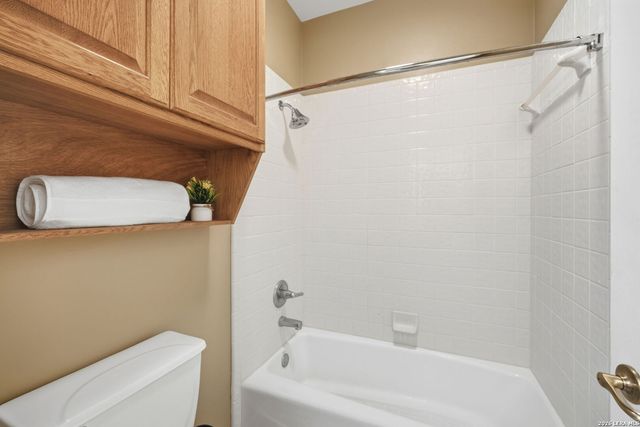 118 OAK HAVEN LN, Boerne, TX 78006