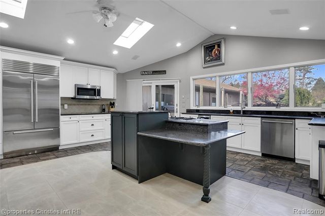 1475 Ring O Kerry, Milford, MI 48381