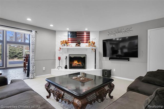 1475 Ring O Kerry, Milford, MI 48381