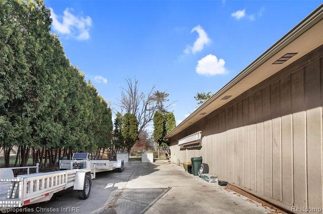 1475 Ring O Kerry, Milford, MI 48381