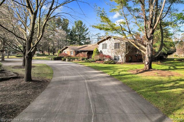 1475 Ring O Kerry, Milford, MI 48381