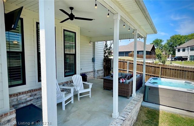8506 Donnington Court, Fort Smith, AR 72916