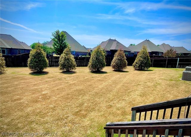 8506 Donnington Court, Fort Smith, AR 72916
