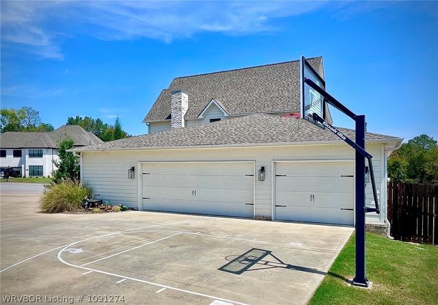8506 Donnington Court, Fort Smith, AR 72916