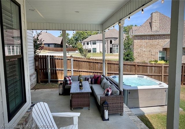 8506 Donnington Court, Fort Smith, AR 72916