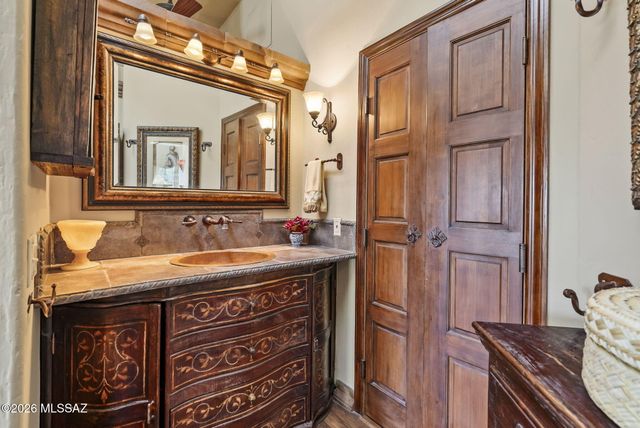 3 Libres Corte, Tubac, AZ 85646