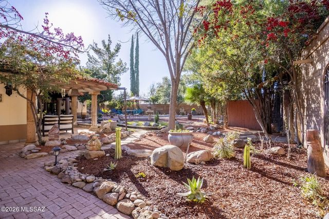 3 Libres Corte, Tubac, AZ 85646