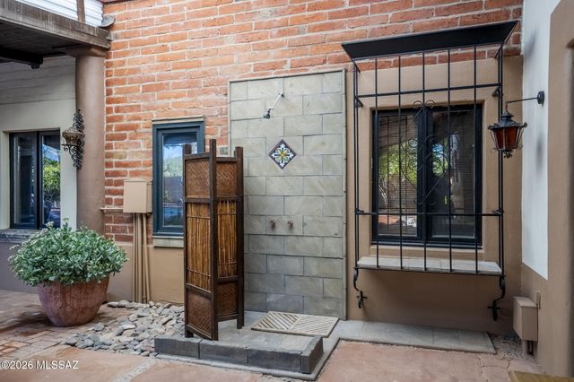 3 Libres Corte, Tubac, AZ 85646