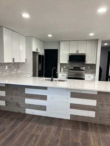 2366 E Howard Road, Obetz, OH 43207