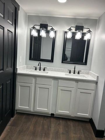 2366 E Howard Road, Obetz, OH 43207