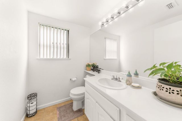 4950 Felicia Way, Elk Grove, CA 95758