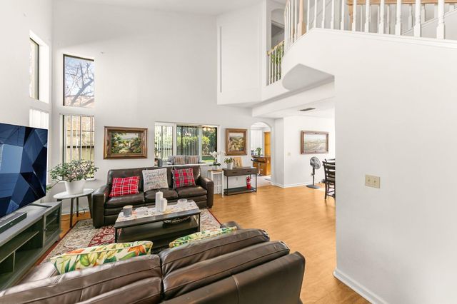 4950 Felicia Way, Elk Grove, CA 95758