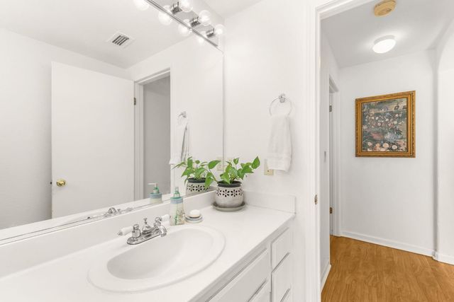 4950 Felicia Way, Elk Grove, CA 95758