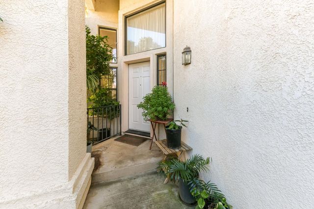 4950 Felicia Way, Elk Grove, CA 95758