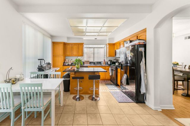 4950 Felicia Way, Elk Grove, CA 95758