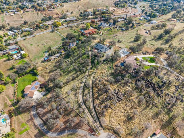 32394 Pinto Drive, Springville, CA 93265