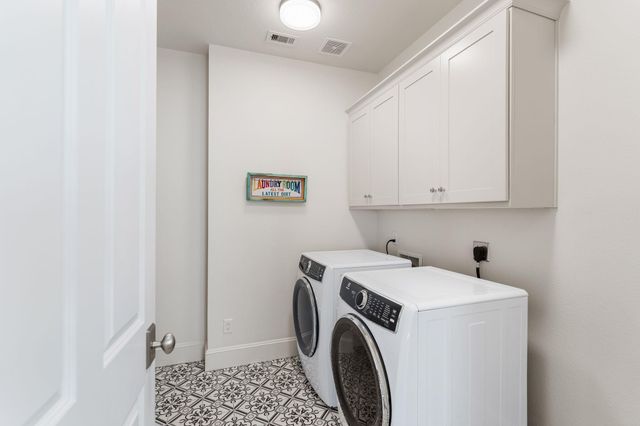 1215 Rutland Street, Houston, TX 77008