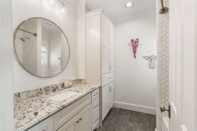 1215 Rutland Street, Houston, TX 77008