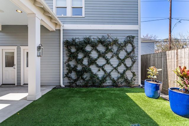 1215 Rutland Street, Houston, TX 77008