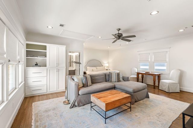 1215 Rutland Street, Houston, TX 77008