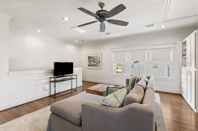 1215 Rutland Street, Houston, TX 77008