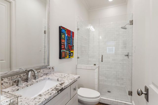 1215 Rutland Street, Houston, TX 77008