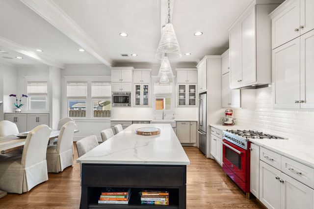 1215 Rutland Street, Houston, TX 77008