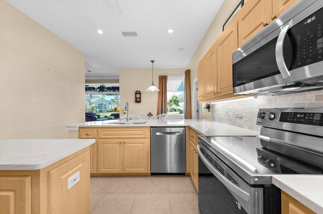 615 MAY APPLE WAY, Venice, FL 34293