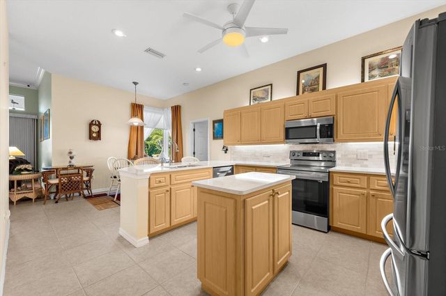 615 MAY APPLE WAY, Venice, FL 34293