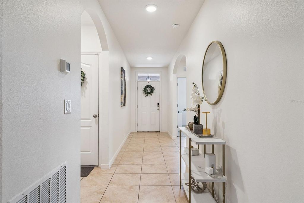 Image 3 of property listing at 303 LAZIO CIRCLE, Debary, FL 32713