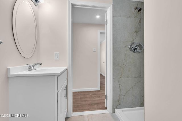 24 Cedar Hill Lane, Toms River, NJ 08755