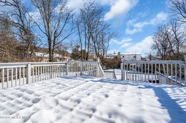 24 Cedar Hill Lane, Toms River, NJ 08755