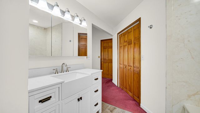 740 W 275 S, Hebron, IN 46341