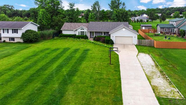 740 W 275 S, Hebron, IN 46341