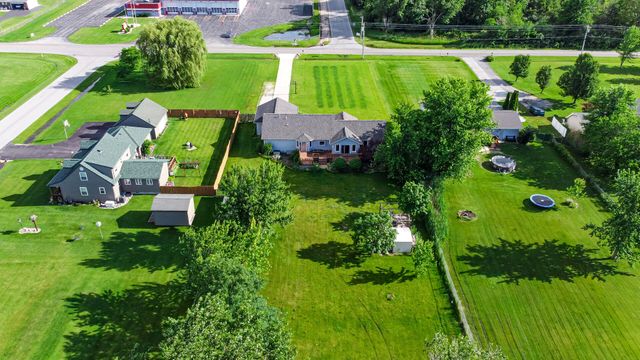 740 W 275 S, Hebron, IN 46341