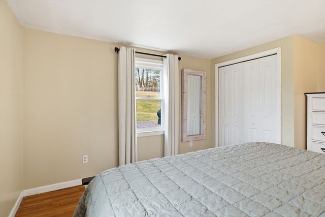 422 S Westfield St, Agawam, MA 01030