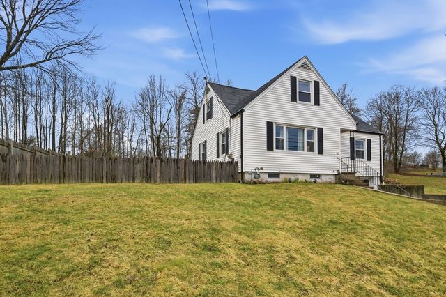 422 S Westfield St, Agawam, MA 01030
