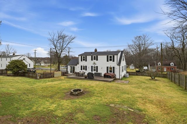 422 S Westfield St, Agawam, MA 01030