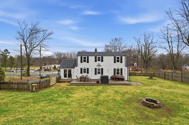 422 S Westfield St, Agawam, MA 01030